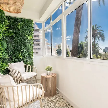With Balcony, Pool And Nearby Rems Apartmán *